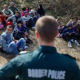 Волна беженцев превращается в цунами для Болгарии