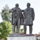 В селе Баня сохраняют памятник Ленину и Димитрову